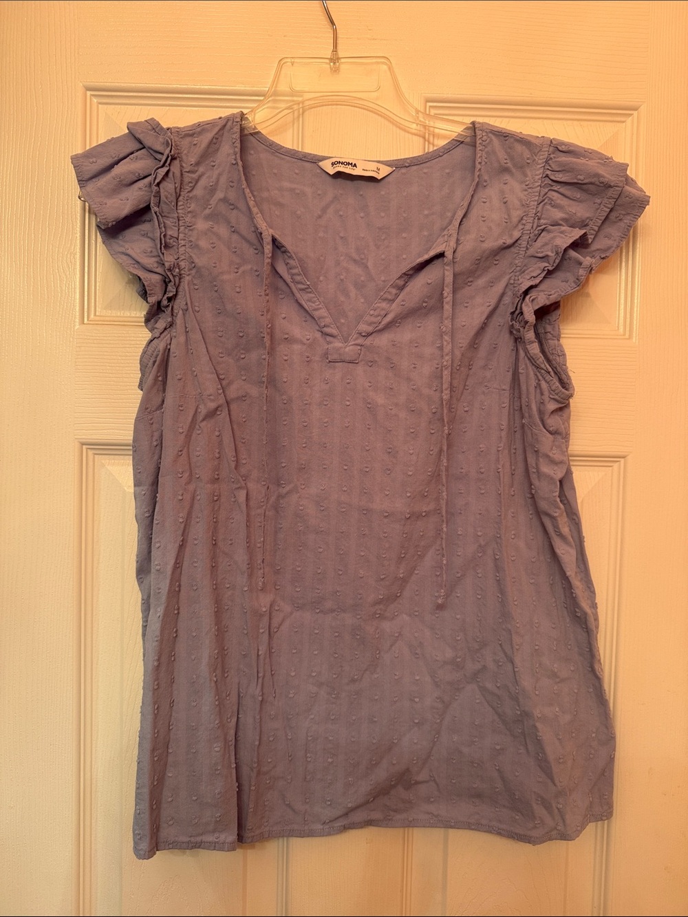 Women's Lavender Dot-Textured Flutter Sleeve Blouse